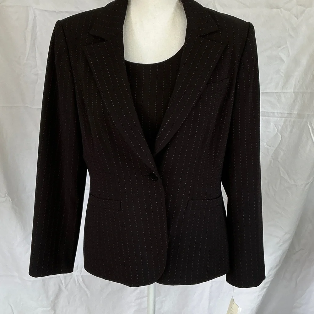 Three Piece Liz Claiborne Black Suit with Pink Pinstripes and Pink Lining - Picture 12 of 15